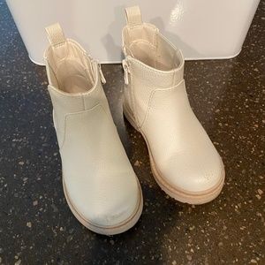 Toddler size 8 boots